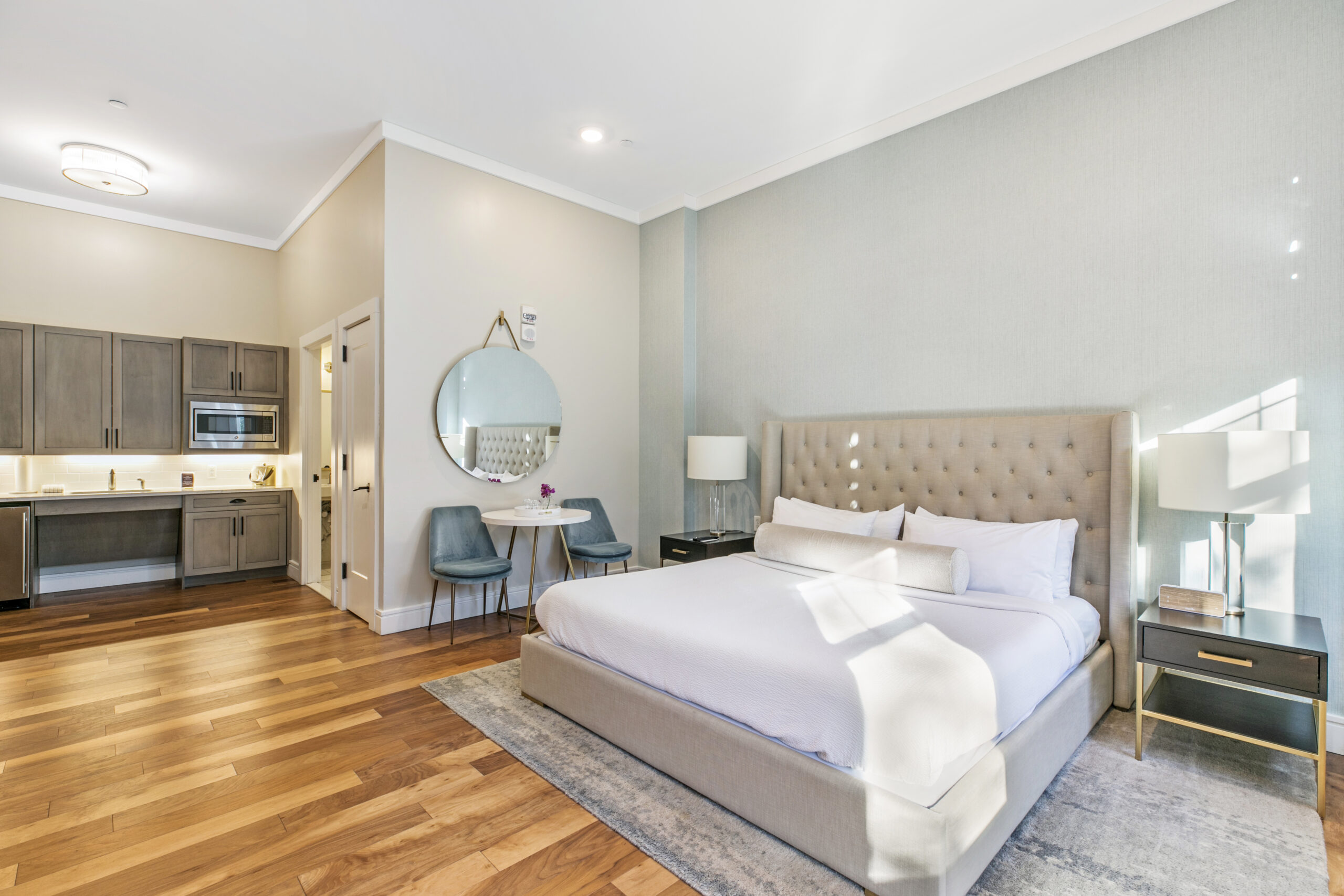 Hotel Suite - ADA Room - View 10