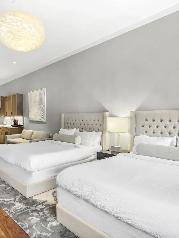 2-Queen-Beds-hotel-suite-new-oda.webp
